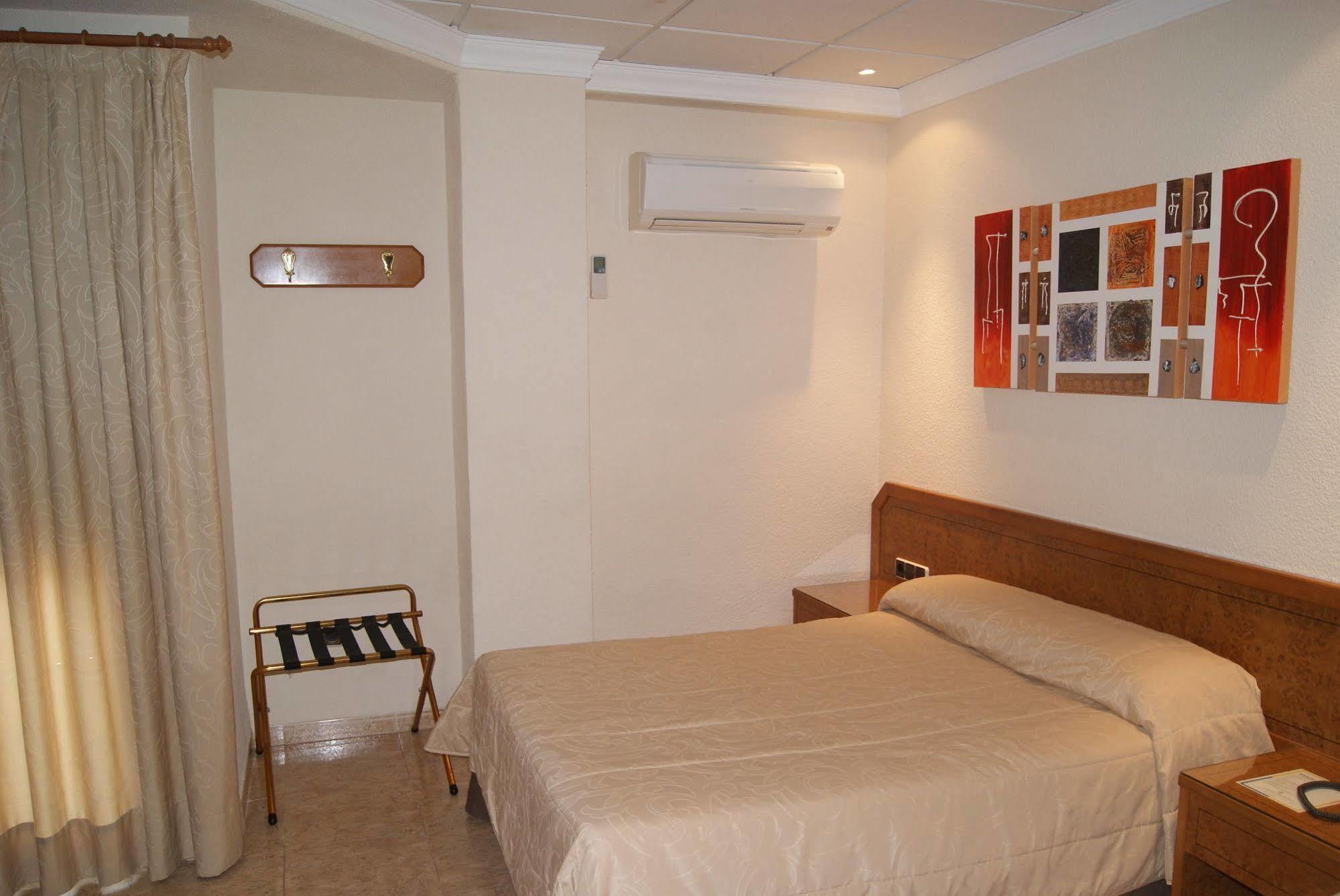 Hostal Moreno Silla Exterior photo