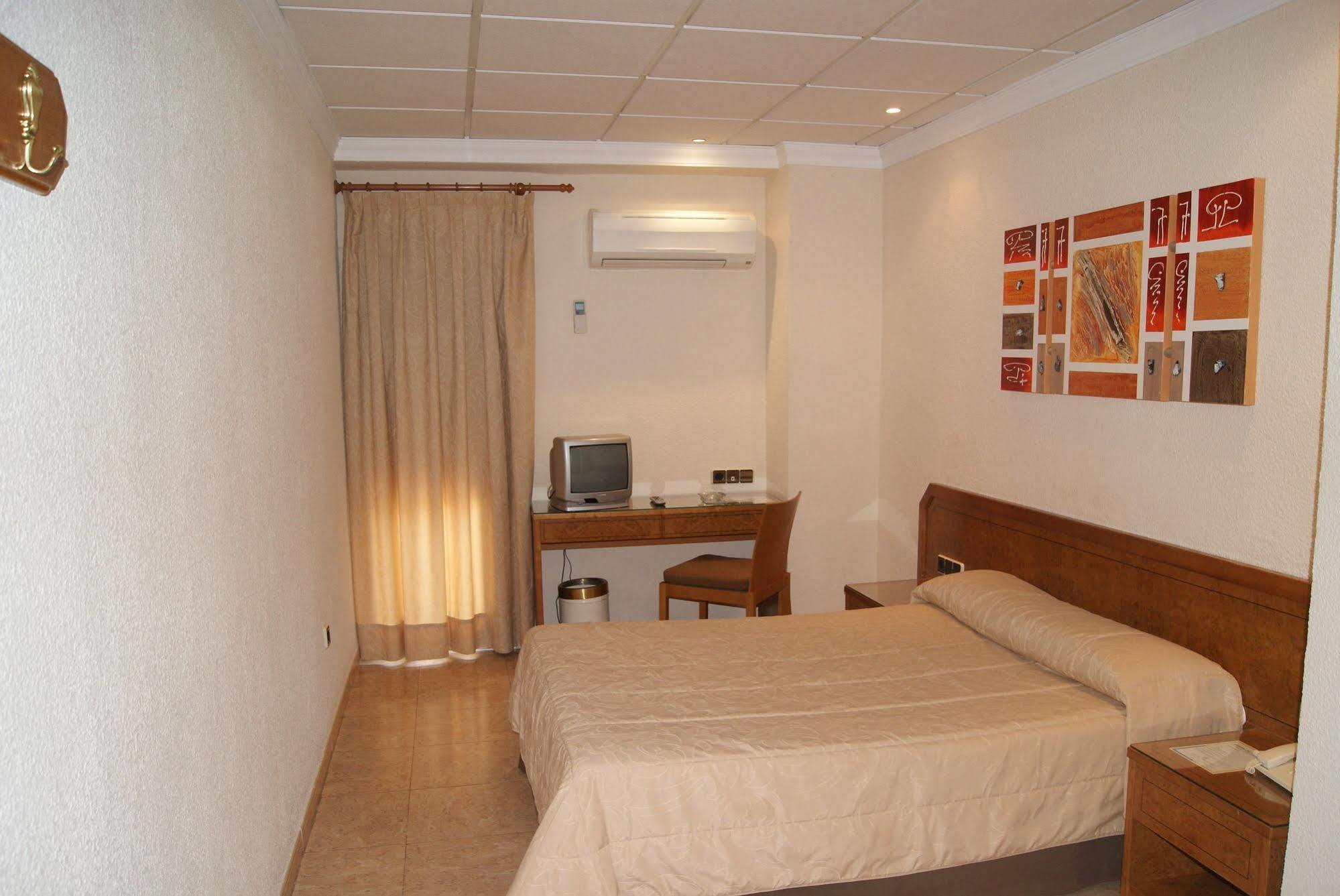 Hostal Moreno Silla Exterior photo